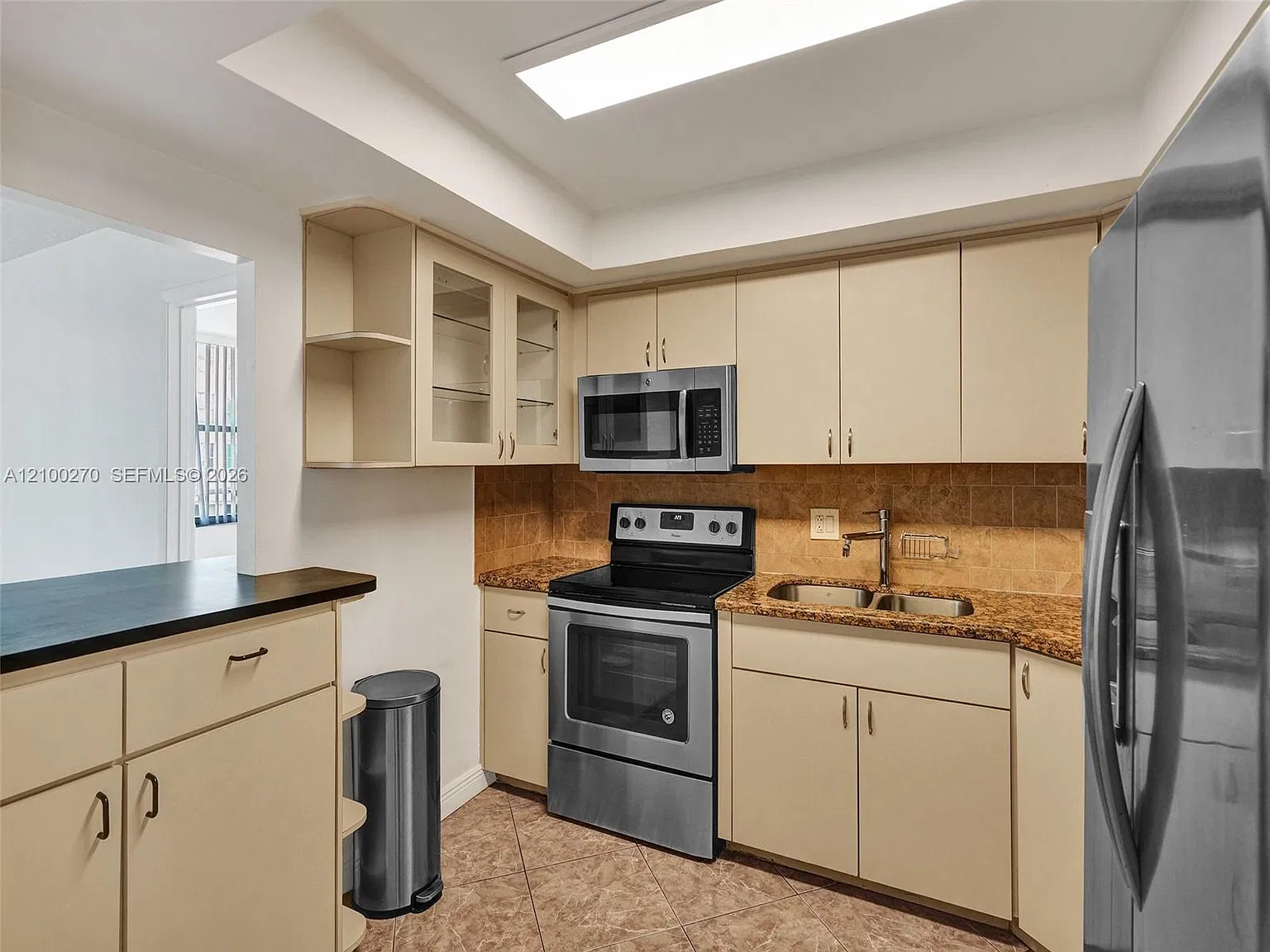 Reef South Condo — Photo 4