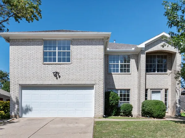 615 Coal Creek Dr, Mansfield, TX 76063