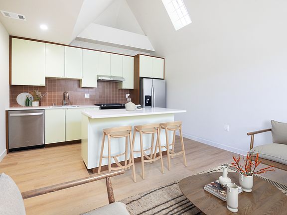 3rd image of 4519 Finley Ave #4