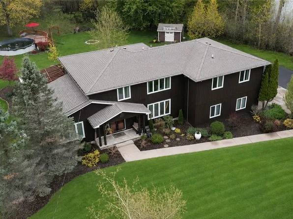 1731 Huth Rd, Grand Island, NY 14072