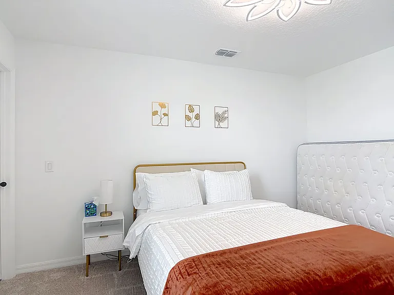 1348 Sterling Pointe Dr — Photo 17