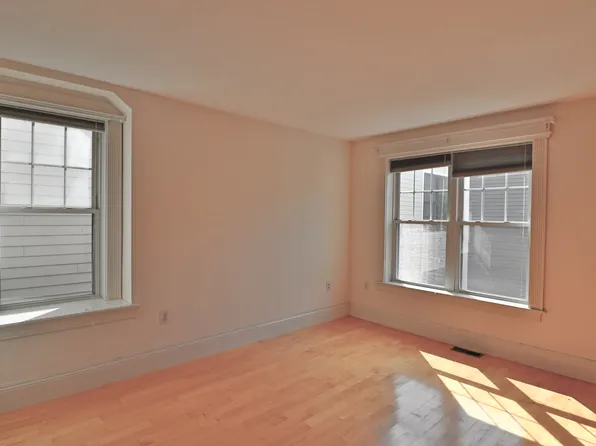 10 Mohawk St #1, Boston, MA 02127