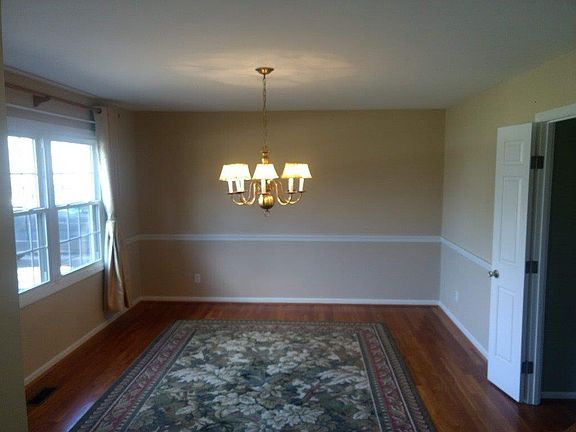 3rd image of 11964 Timberlake Dr