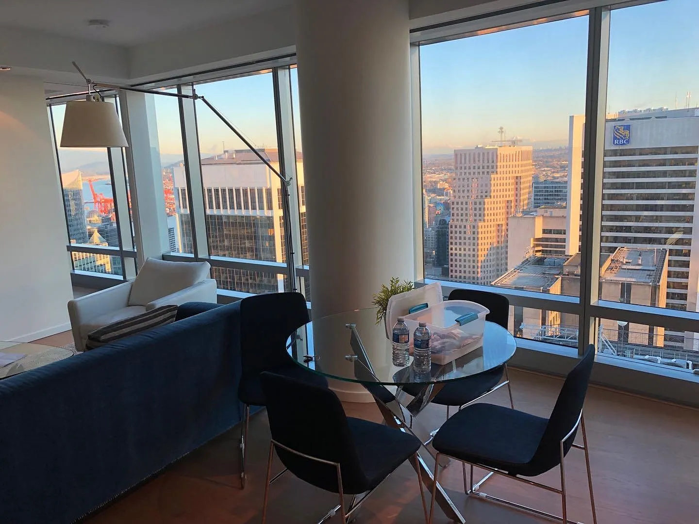 2 bed, 874 sqft, $4,990 — Photo 3