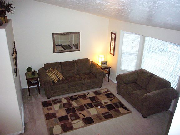 Spacious Front Room