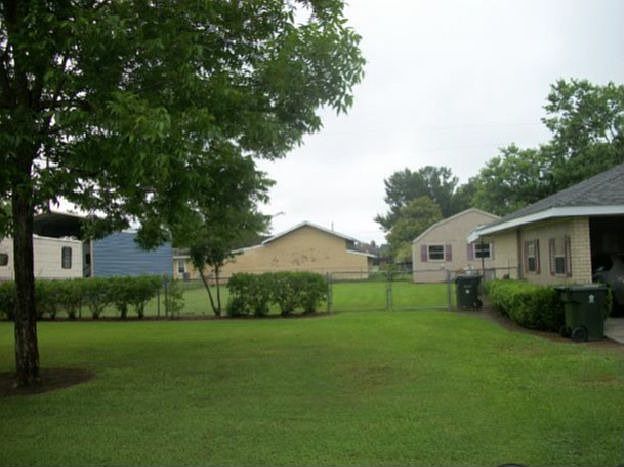 Adjacent 1/2 Lot
