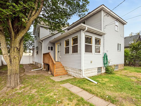 2nd image of 618 N 8th St