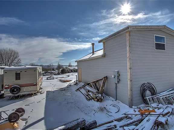5th image of 1729 Rosecrans Dr