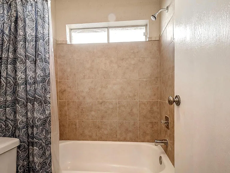 1318 Sand Stone Dr — Photo 5