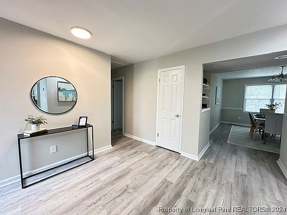 5th image of 1613 Banbury Dr
