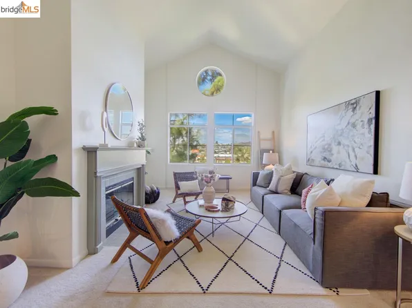 535 Pierce St APT 1302, Albany, CA 94706