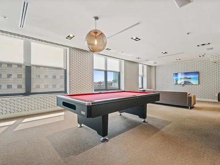 102 Christopher Columbus Dr #402 — Photo 17