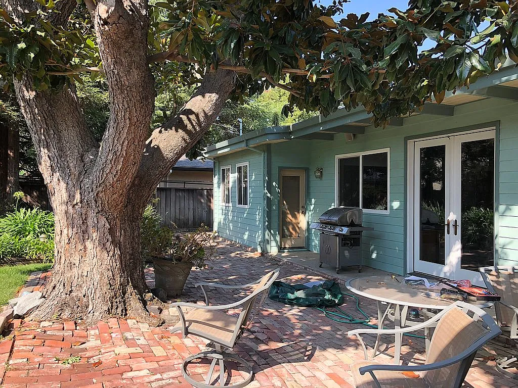 2072 W Canal Dr photo 1