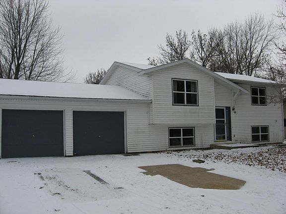 3rd image of 109 27th St
