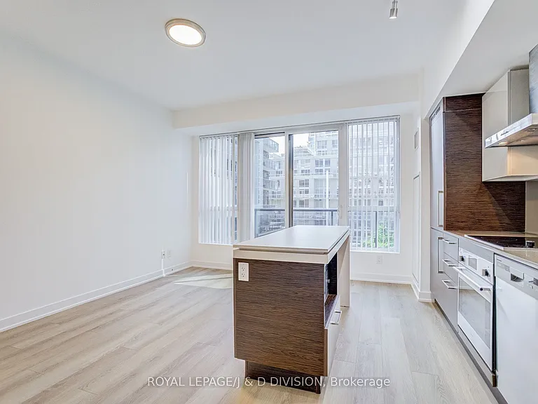 1030 King St W #435 — Photo 10