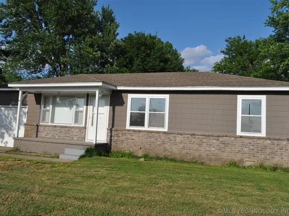 211 N Elgin Ave, Sperry, OK 74073