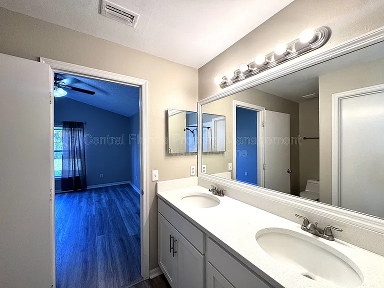 7305 Marseille Cir — Photo 19