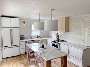 102 SW Madison St, Lees Summit, MO 64063