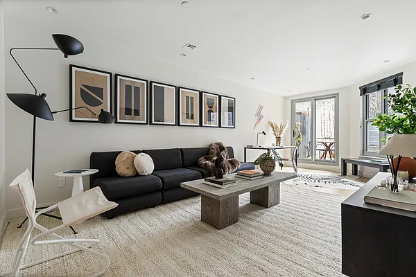 Sold by Compass | media 1