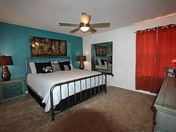 4th image of 2222 Encino Dr