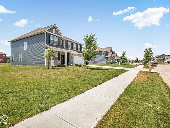 2nd image of 2368 Pine Valley Dr