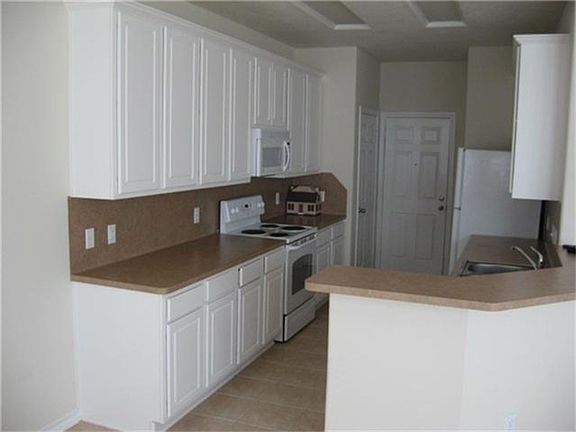 2nd image of 17154 Oakwood Chase Dr