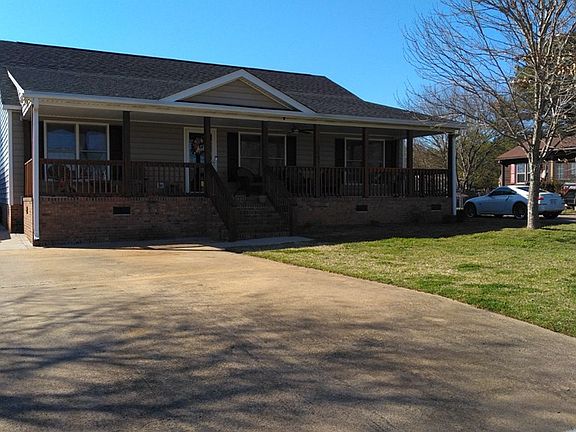 2nd image of 106 Wedgewood Dr