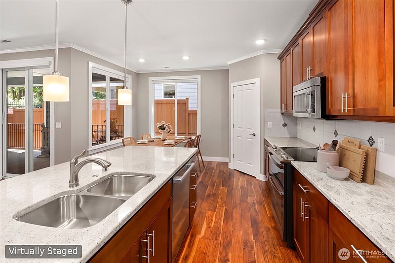 2nd image of 8301 Orcas Loop NE