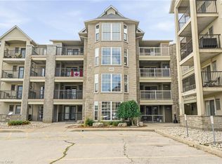 1451 Walkers Line #108, Burlington, ON L7M 4P1