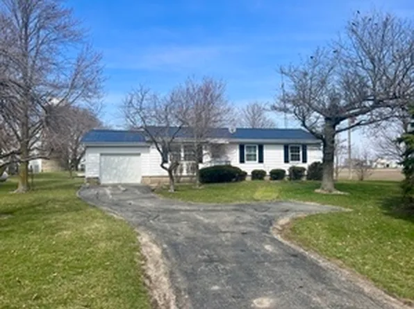 27971 E 500 North Rd, Forrest, IL 61741