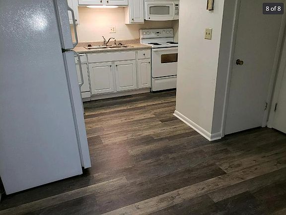 2nd image of 302 Broce Dr #7