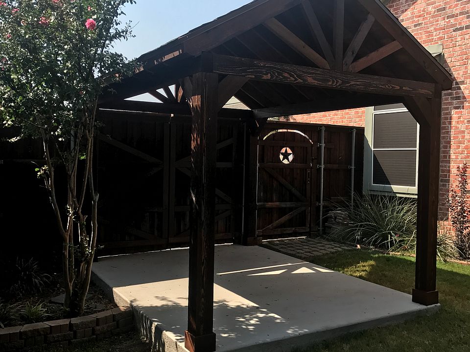 Covered gazebo 