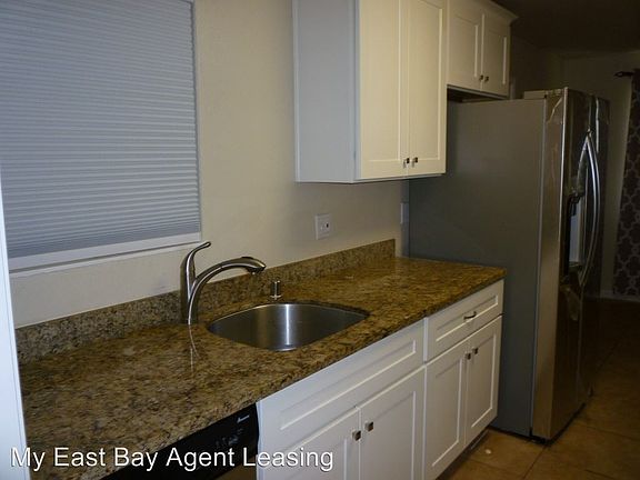 3rd image of 2028 Dublin Dr