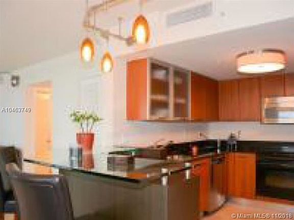 3rd image of 1800 N Bayshore Dr APT 1001