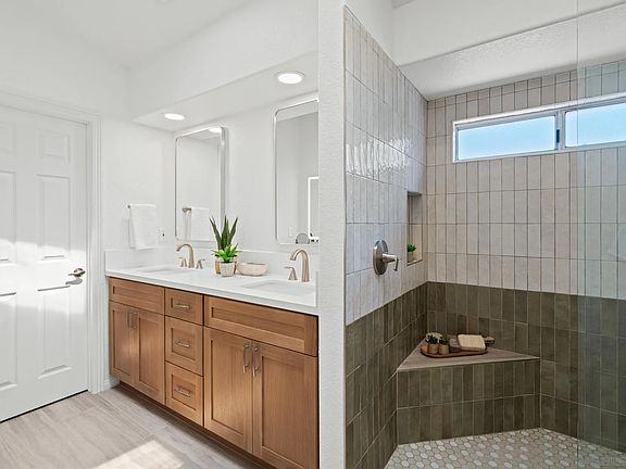 4th image of 12753 Aspen Ct