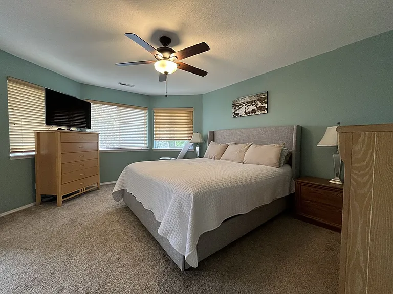14199 SW Tewkesbury Dr — Photo 35