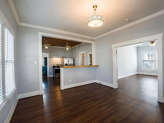5th image of 210 Tabor St
