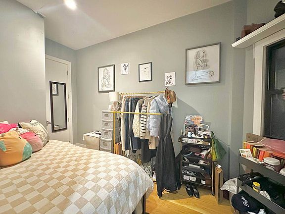 2nd image of 245 Jefferson Ave #1R