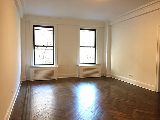 Rented by Solil Management | media 6