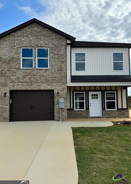 1st image of 262 Beau Claire Cir