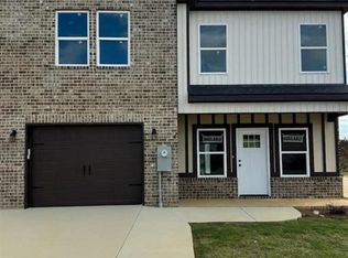 262 Beau Claire Cir, Byron, GA