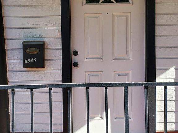 2nd image of 1250 N Raymond Ave