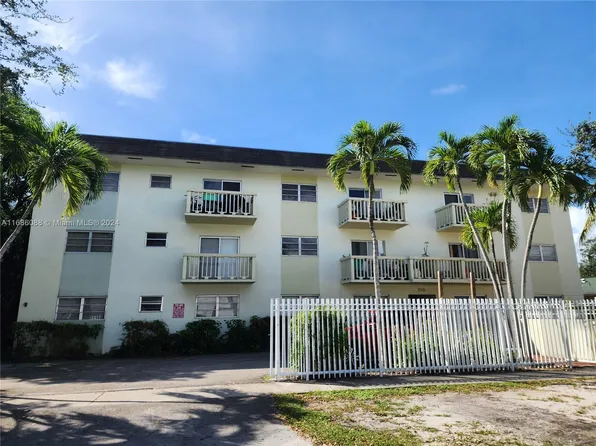 770 NE 128th St APT 102, North Miami, FL 33161