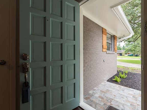 4th image of 4680 Gladys Ave