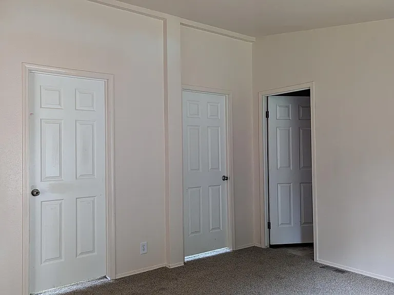 505 Mount Olympus Ave SE — Photo 16