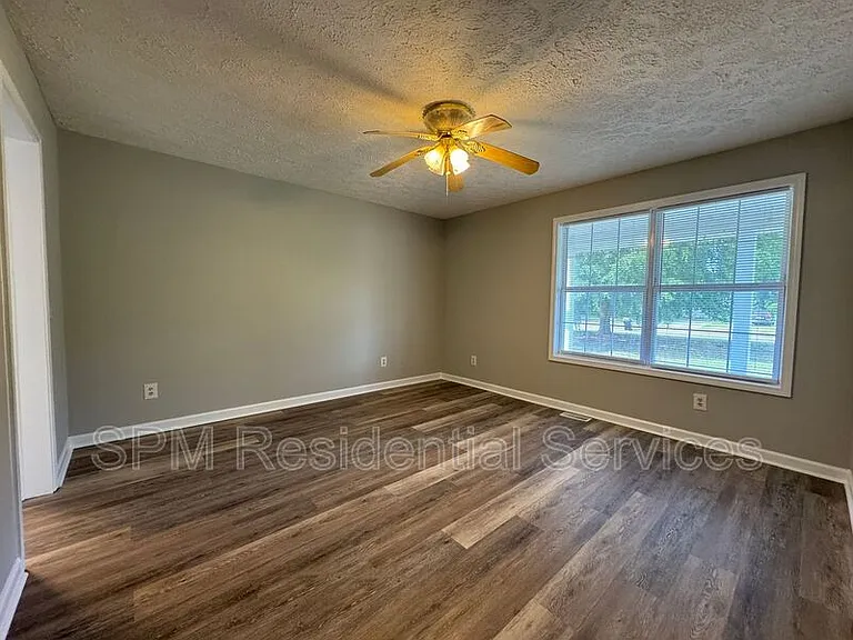 8985 Stephens Church Rd — Photo 11