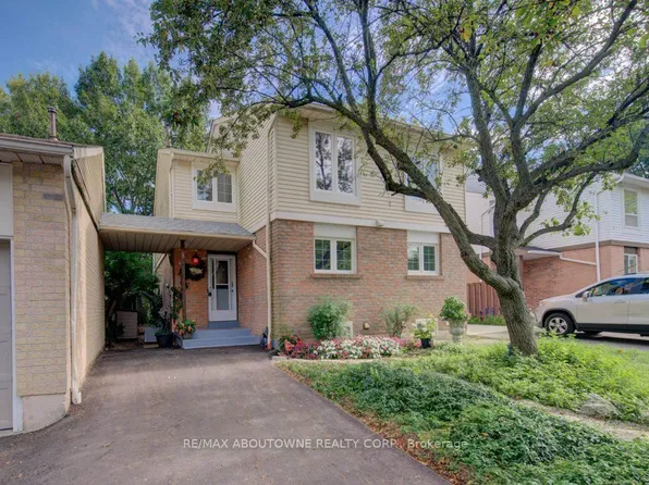 1012 Elizabeth Pl, Oakville, ON L6H 3H8