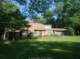 39232 Foxhill Rd, Leesburg, VA 20175