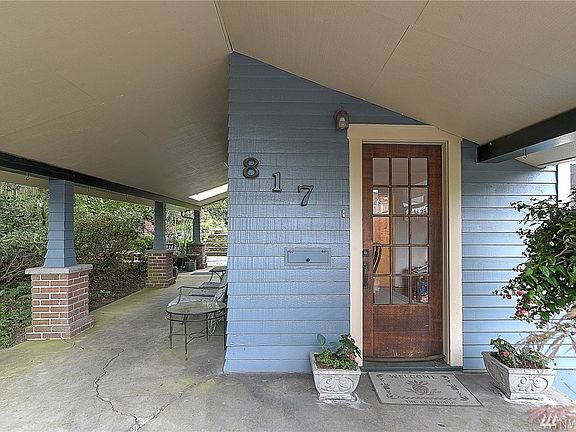 2nd image of 817 Glass Ave NE
