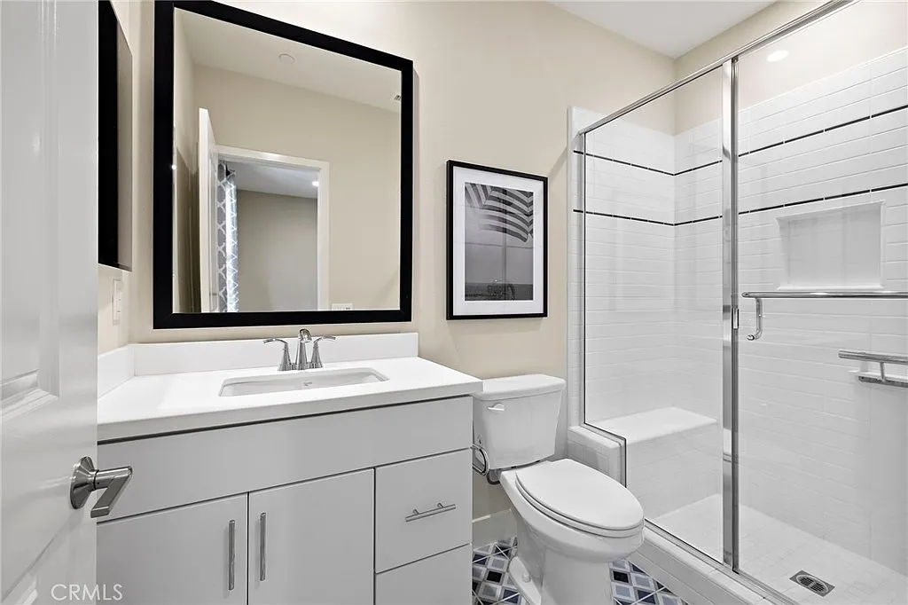 3 bed, 3.5 bath, 1500 sqft, $4,800 — Photo 3